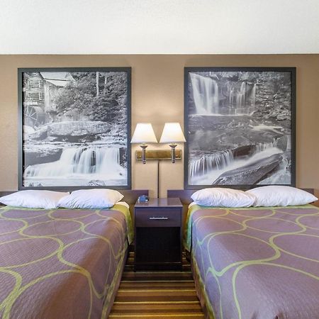 Hotel Super 8 By Wyndham Weston Wv Esterno foto