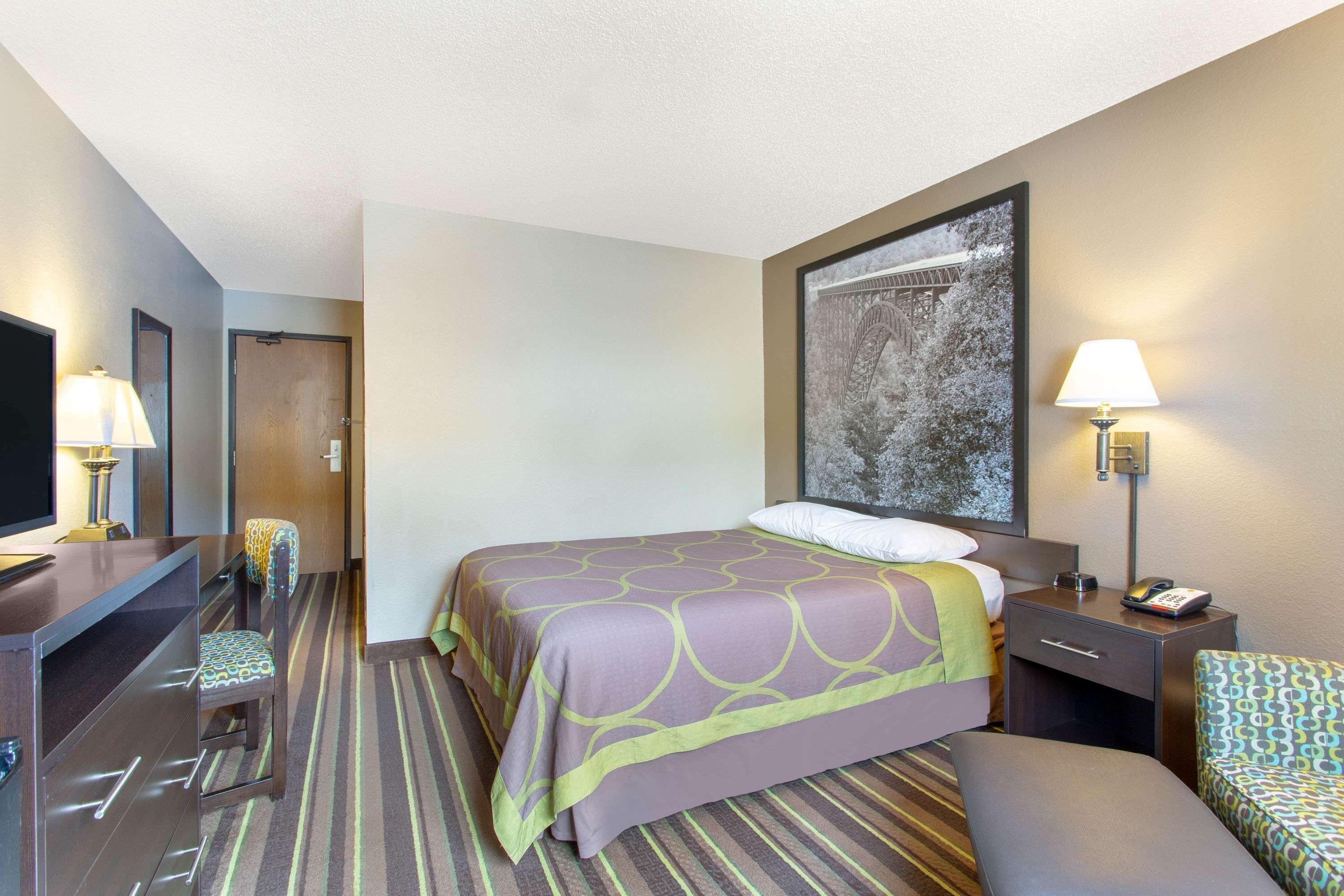 Hotel Super 8 By Wyndham Weston Wv Esterno foto