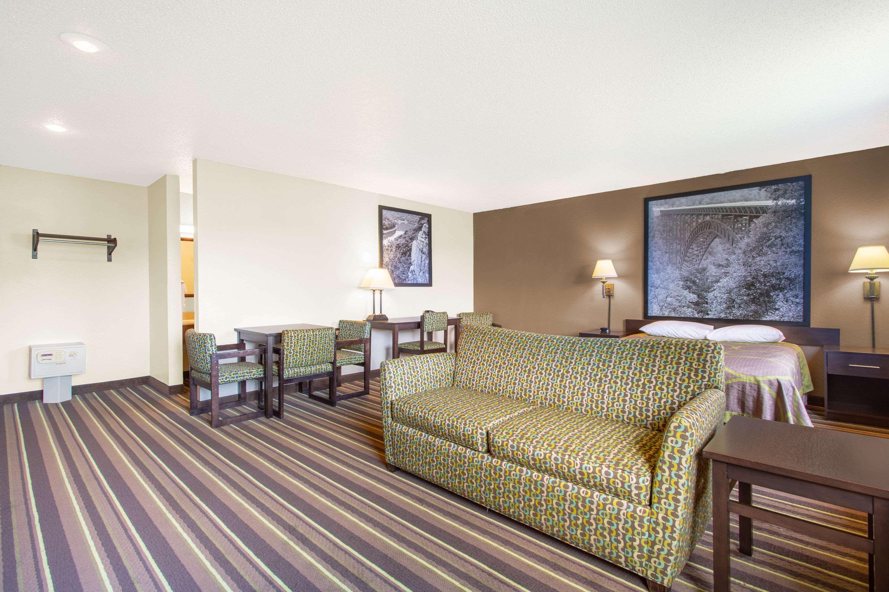 Hotel Super 8 By Wyndham Weston Wv Esterno foto