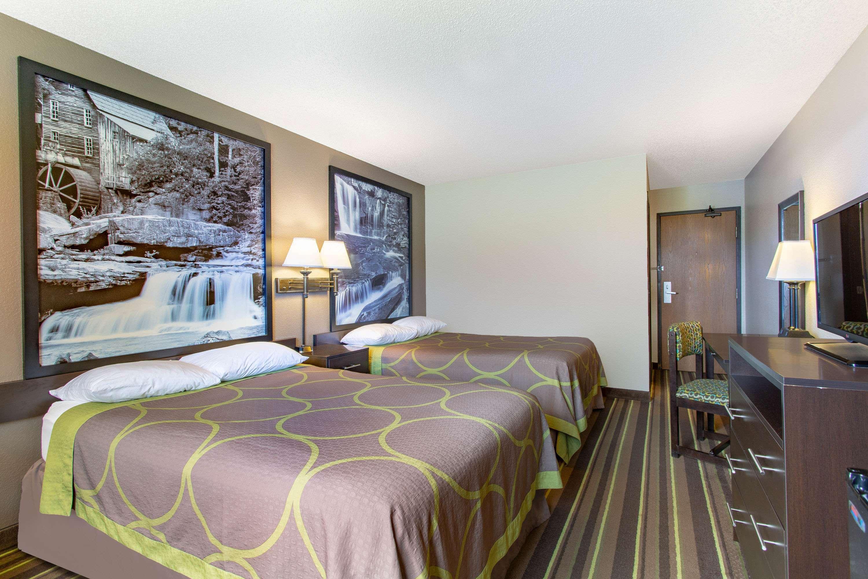 Hotel Super 8 By Wyndham Weston Wv Esterno foto