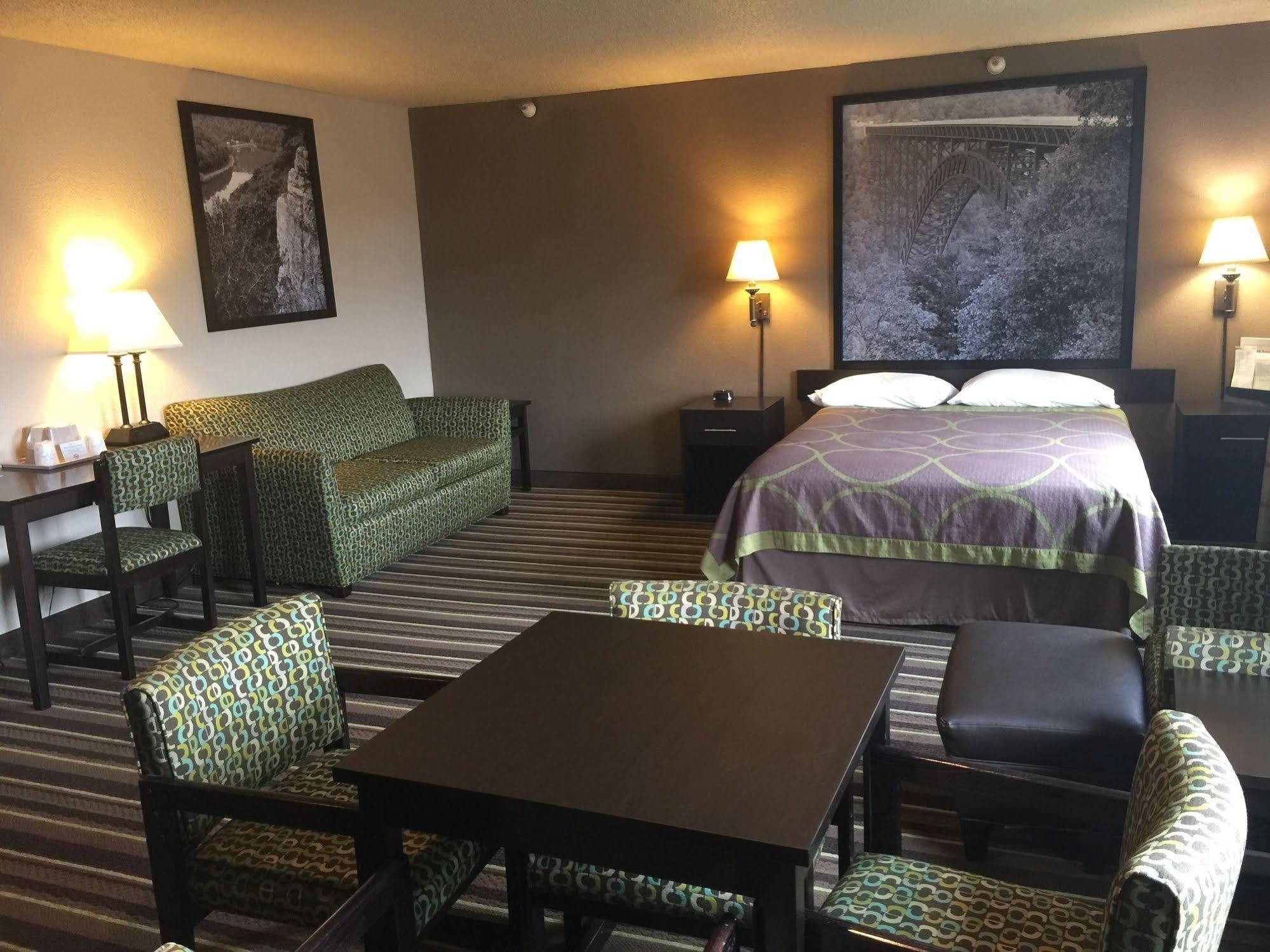 Hotel Super 8 By Wyndham Weston Wv Esterno foto